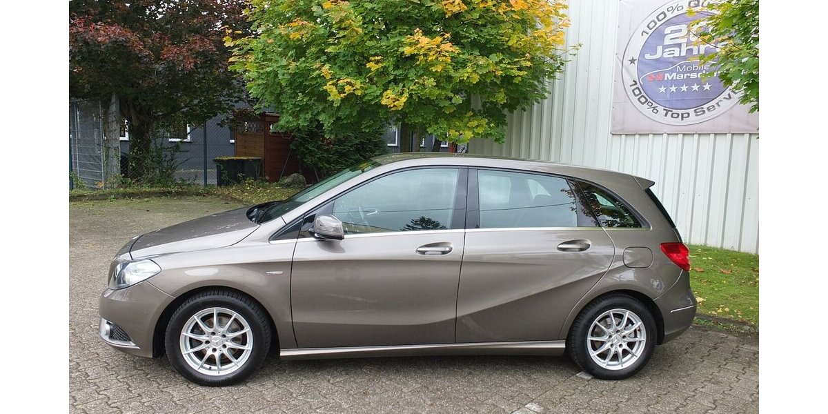 Mercedes-Benz B 180 NAVI EINPARKHILFE SHZ START-STOP 133.214 km 8.998 &euro; Köln 50858