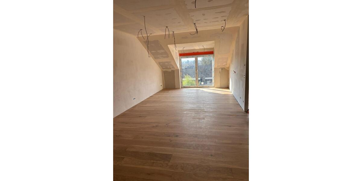 Dachgeschoßwohnung Siegburg - 2 Zimmer, 76 m&sup2;, 1.100&euro; | Angebot:25894312