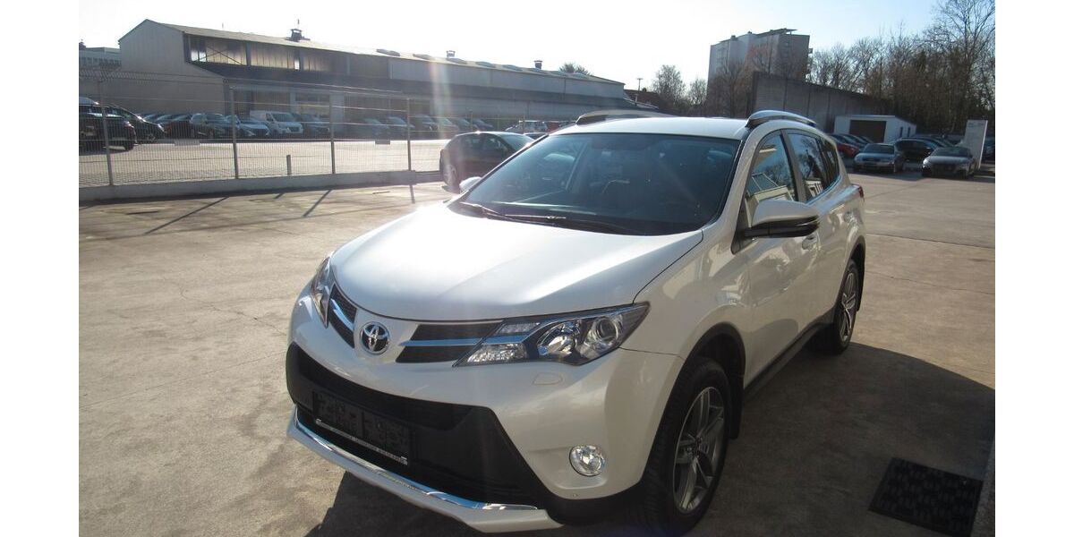 Toyota RAV 4 120.200 km 17.400 &euro; Leverkusen 51371