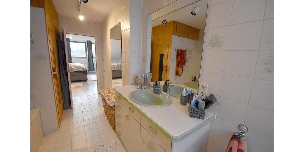 Dachgeschoßwohnung Rheinbach - 2 Zimmer, 93 m&sup2;, 840&euro; | Angebot:25377629