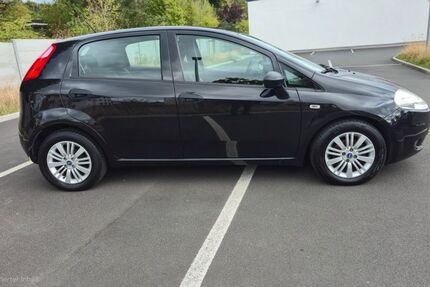 Fiat Punto 142.806 km 4.000 &euro; BONN 53227