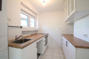 Grüne Sicht und nah am Rhein - 3 Zimmer mit Sonnenbalkon und Einzelgarage - 3- Bonn Friesdorf | Angebot:26786601