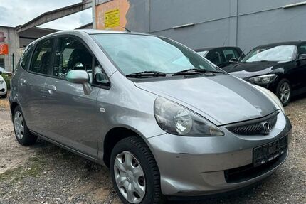 Honda Jazz 83.000 km 3.149 &euro; Bonn 53227