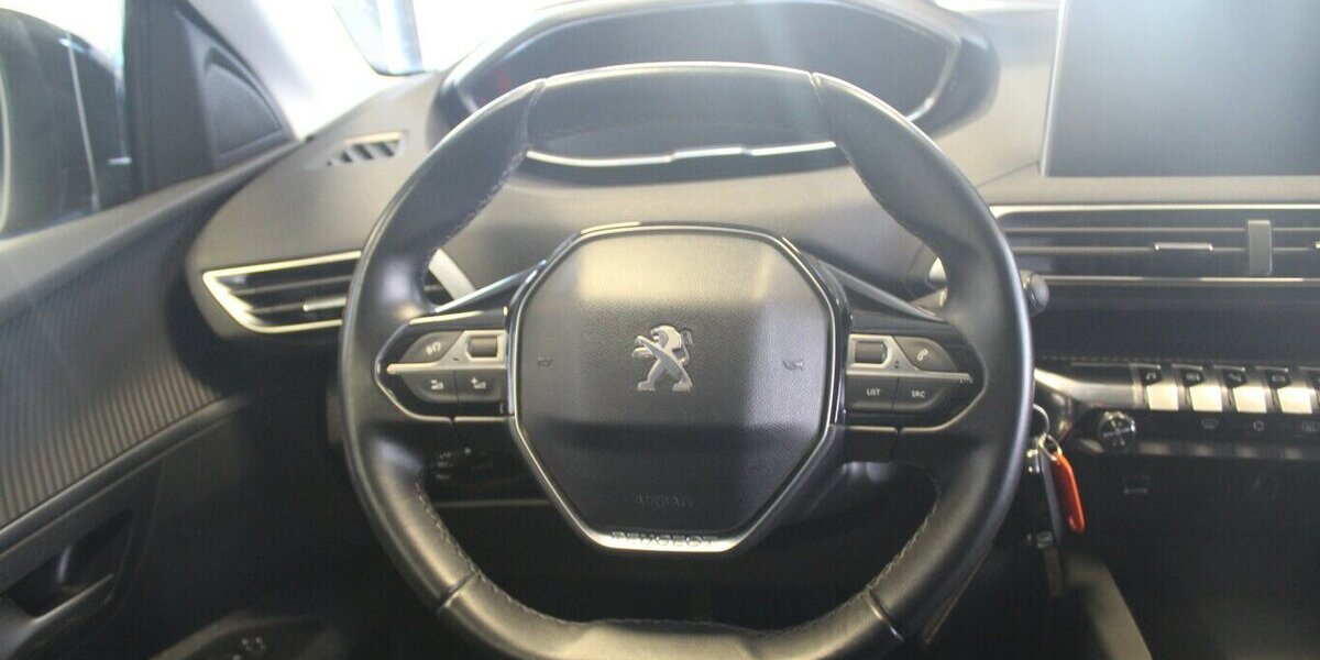 Peugeot 3008 PureTech 130 Stop&Start Crossway 39.028 km 14.980 &euro; Euskirchen 53881