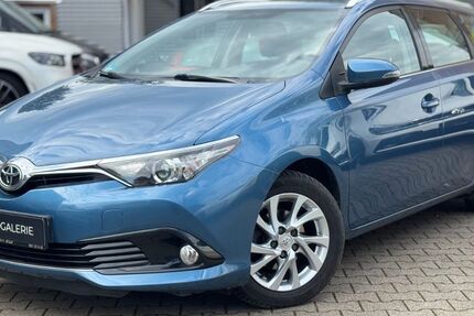 Toyota Auris 113.000 km 9.950 &euro; Köln 51109