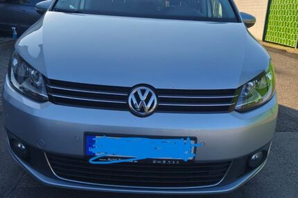VW Touran 195.000 km 8.600 &euro; Köln 50997