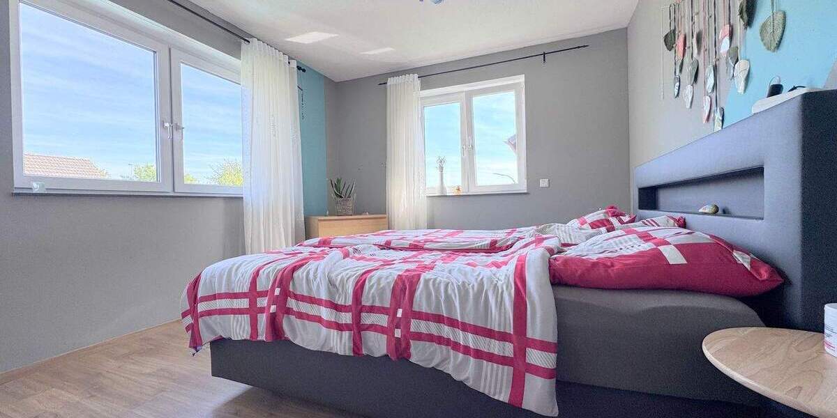 Doppelhaushälfte Bonn Geislar - 5 Zimmer, 165 m&sup2;, 599.000&euro; | Angebot:25678033