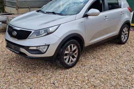 Kia Sportage 220.000 km 5.900 &euro; Düren 52349