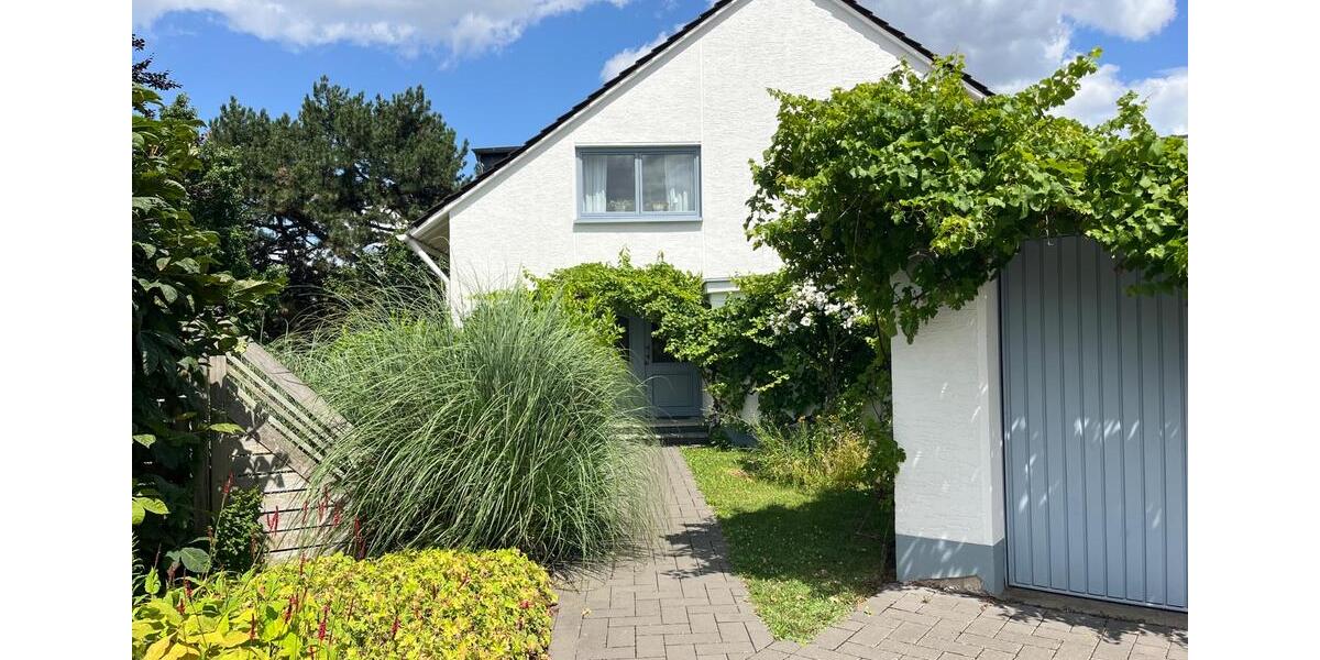 Einfamilienhaus Bornheim - 6 Zimmer, 180 m&sup2;, 650.000&euro; | Angebot:26101576