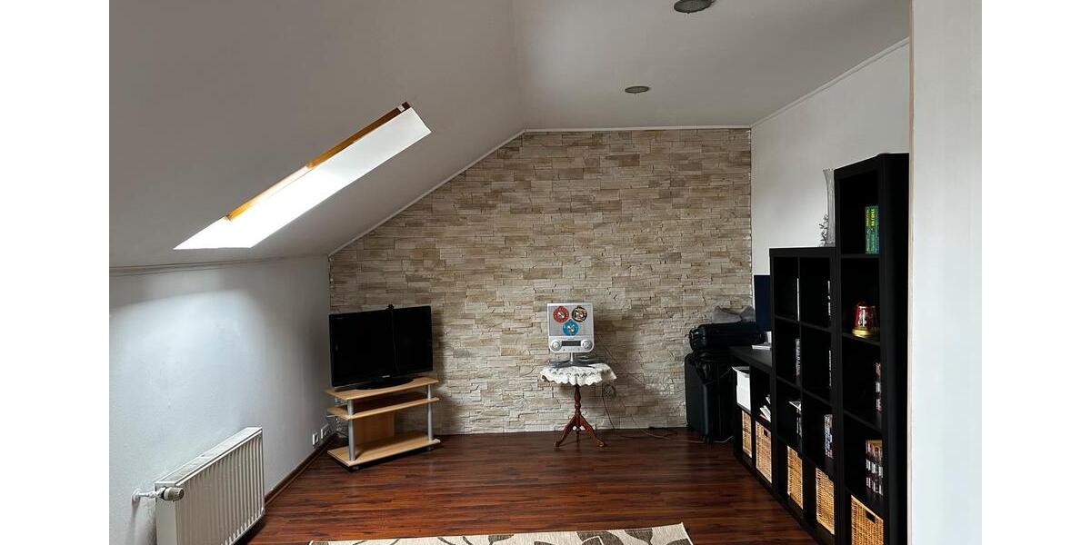 Reihenhaus Düren Mariaweiler-Hoven - 8 Zimmer, 200 m&sup2;, 365.000&euro; | Angebot:25205111