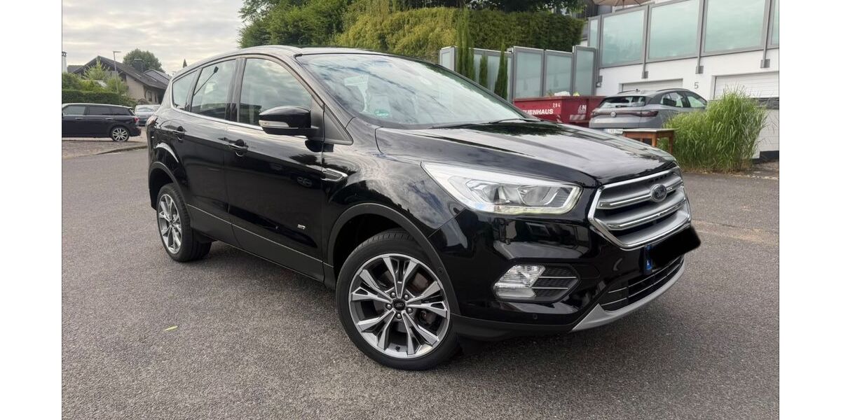 Ford Kuga 246.000 km 7.990 &euro; Köln 51065