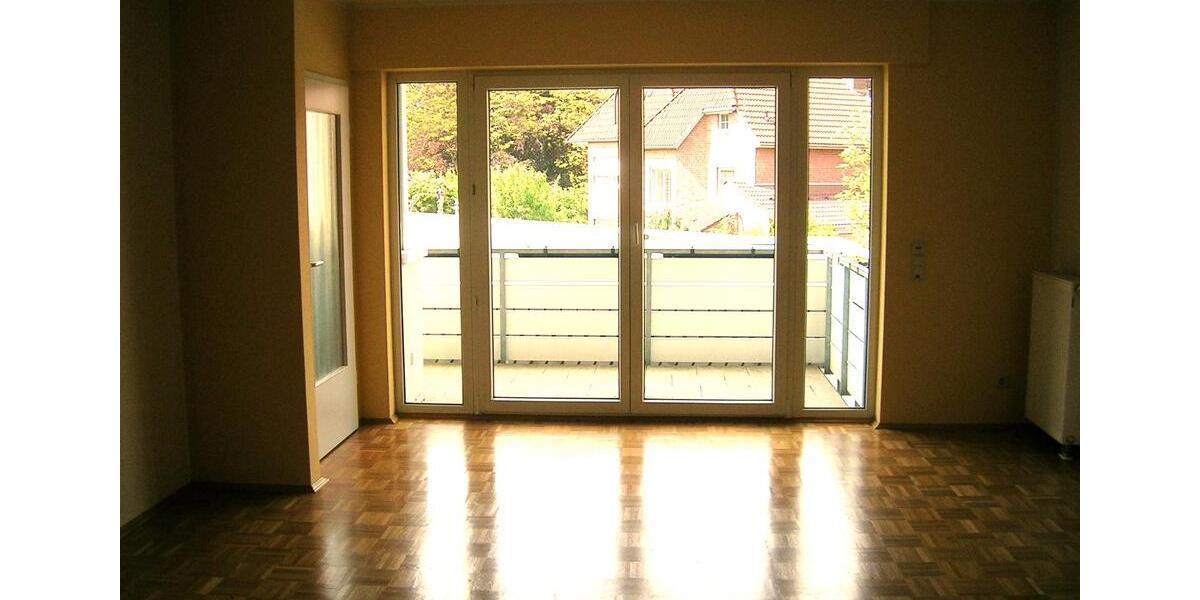 Etagenwohnung Brühl - 3 Zimmer, 100 m&sup2;, 930&euro; | Angebot:26044697