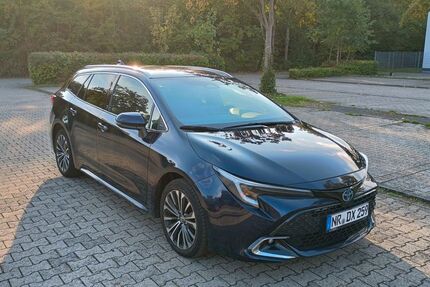 Toyota Corolla 110.000 km 19.800 &euro; Niederkassel 53859