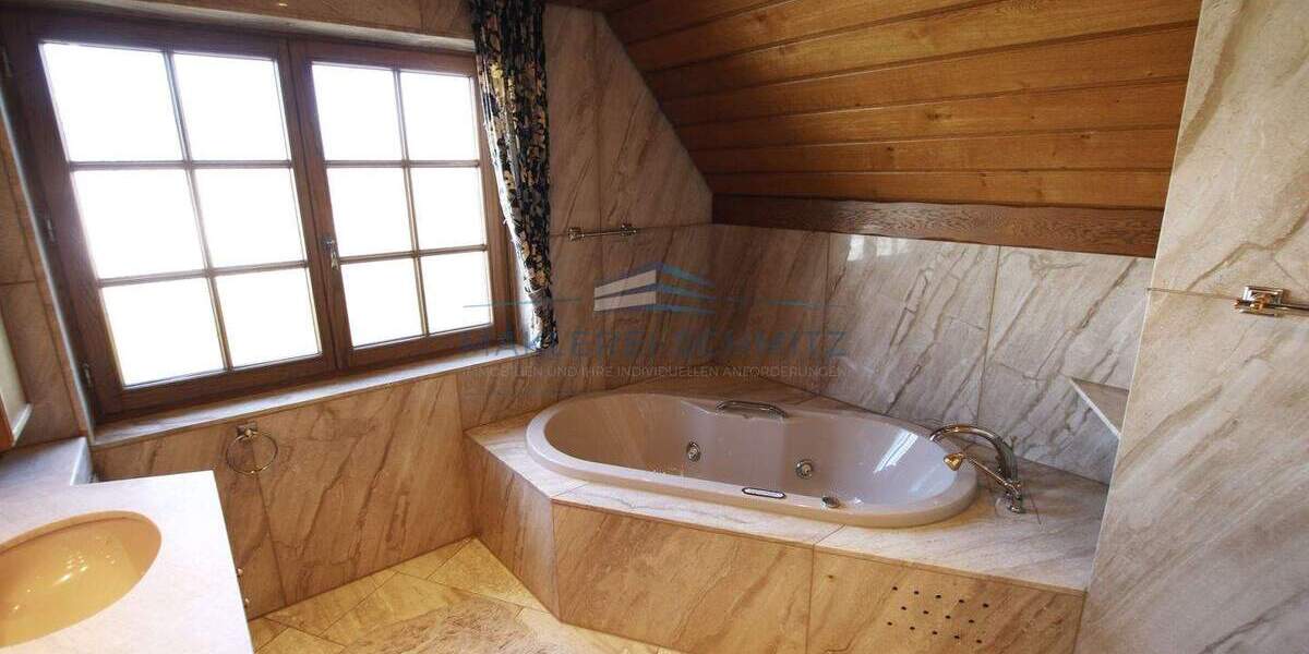 Einfamilienhaus Niederkassel - 6 Zimmer, 185 m&sup2;, 589.000&euro; | Angebot:25728257