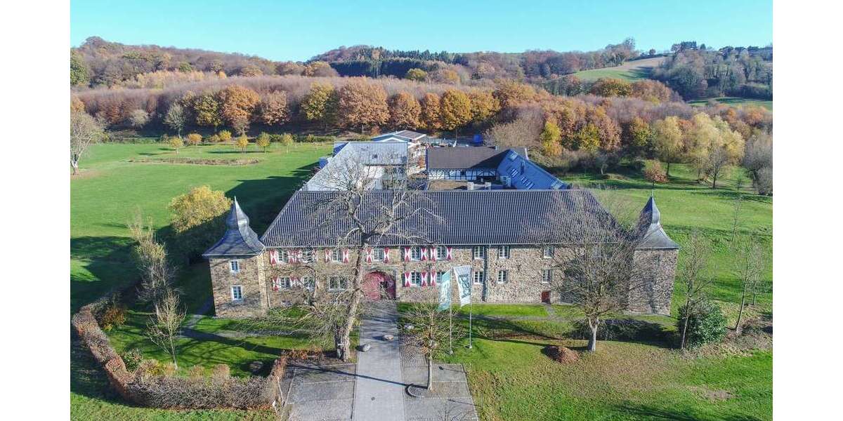 Etagenwohnung Lohmar - 2 Zimmer, 82 m&sup2;, 830&euro; | Angebot:26661006