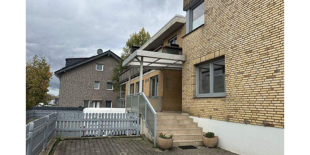 Mehrfamilienhaus, Wohnhaus Niederzier - 8 Zimmer, 274 m&sup2;, 415.000&euro; | Angebot:25692153