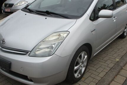 Toyota Prius 240.000 km 4.750 &euro; Bonn 53127