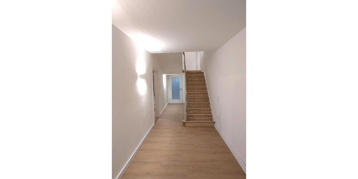 Villa Bonn Beuel-Mitte - 10 Zimmer, 350 m&sup2;, 5.350&euro; | Angebot:25967731