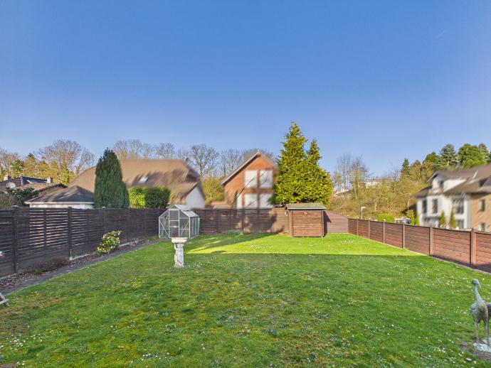 Etagenwohnung Erftstadt - 4 Zimmer, 153 m&sup2;, 1.600&euro; | Angebot:25500382