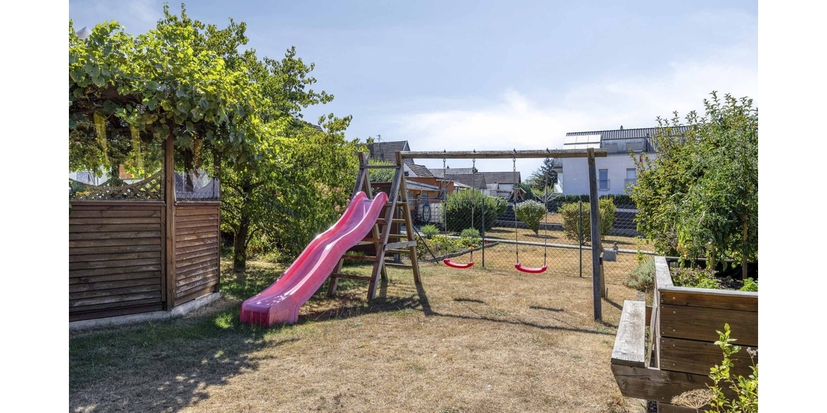 Echtes Raumwunder auf großem Sonnen-Grundstück in guter Wohnlage. Hier ist flexible Nutzung möglich! - Zweifamilienhaus Weilerswist | Angebot:27317017