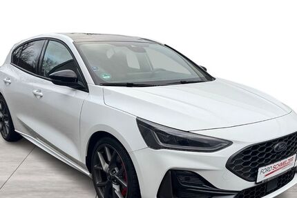 Ford Focus 9.860 km 32.990 &euro; Rösrath 51503