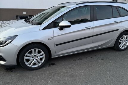 Opel Astra Klimatr Navi Sitzh Temp CarPlay GARANTIE 73.000 km 12.500 &euro; Erftstadt 50374