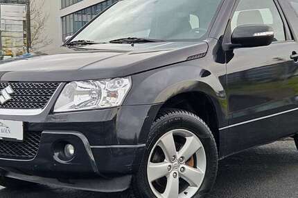 Suzuki Grand Vitara 148.000 km 8.900 &euro; Köln 51107