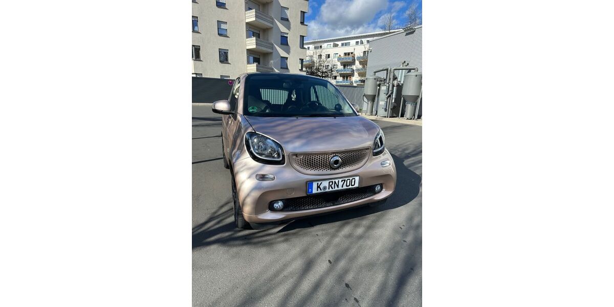 Smart ForTwo 45.000 km 15.600 &euro; Köln 50767