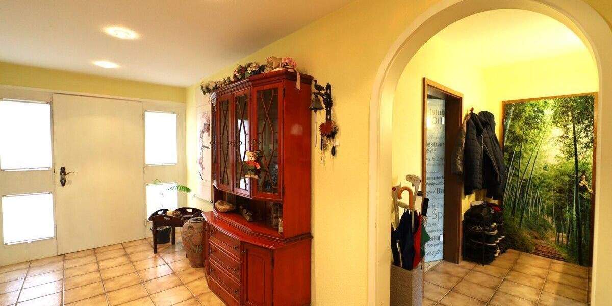 Mehrfamilienhaus, Wohnhaus Swisttal Heimerzheim - 6 Zimmer, 211 m&sup2;, 398.000&euro; | Angebot:25772205