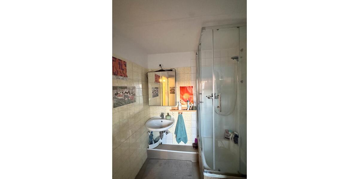 Etagenwohnung Köln Innenstadt - 1 Zimmer, 50 m&sup2;, 100&euro; | Angebot:26670867