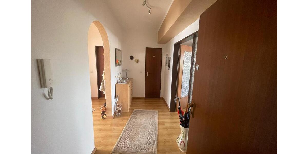 Etagenwohnung Bergheim - 3 Zimmer, 125 m&sup2;, 1.100&euro; | Angebot:26042762