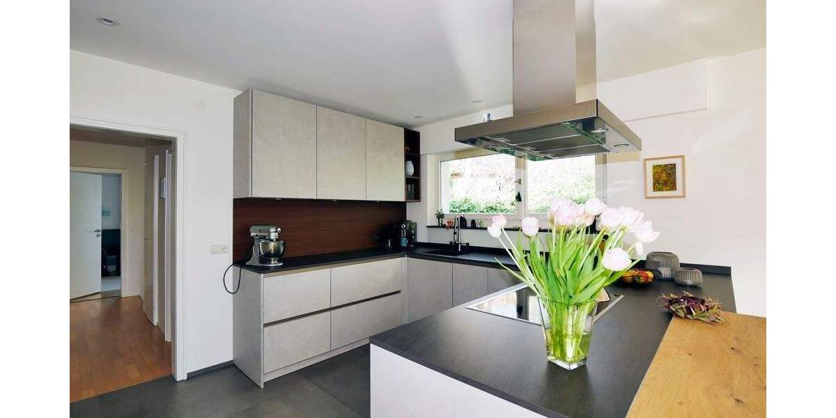 Einfamilienhaus Sankt Augustin Hangelar - 6 Zimmer, 251 m&sup2;, 2.600&euro; | Angebot:25796513