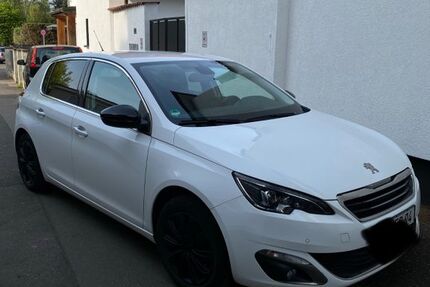 Peugeot 308 93.000 km 7.750 &euro; Köln 50859