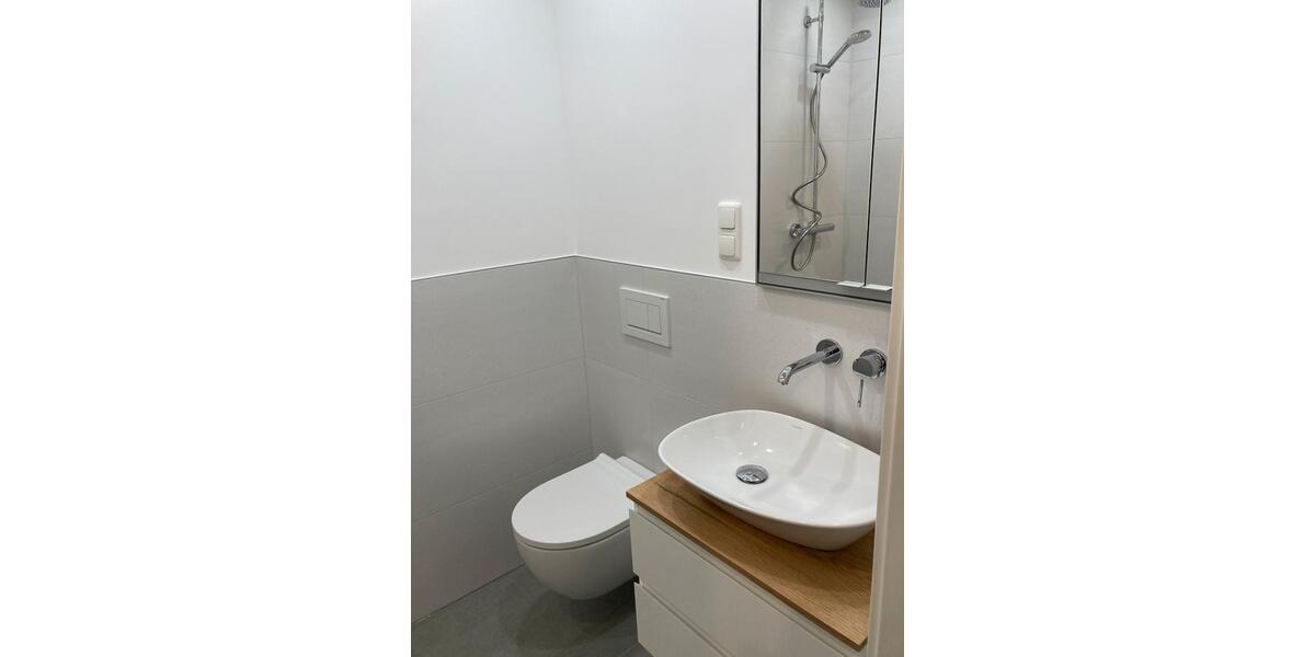 Etagenwohnung Brühl - 3 Zimmer, 100 m&sup2;, 930&euro; | Angebot:26044697