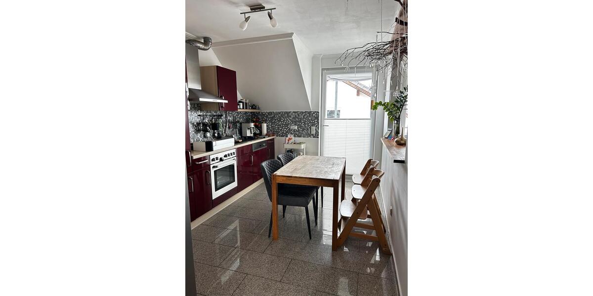 Etagenwohnung Troisdorf Altenrath - 4 Zimmer, 100 m&sup2;, 1.100&euro; | Angebot:26032942