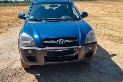 Hyundai TUCSON 131.000 km 4.150 &euro; Meckenheim 53340