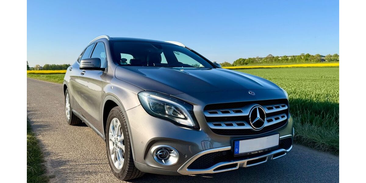Mercedes-Benz GLA 180 108.350 km 16.500 &euro; Merzenich 52399