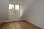 Neue helle Dachgeschoßwohnung mit moderner Heiztechnik im Energiesparhaus Bonn-Endenich - Dachgeschoßwohnung Bonn Dransdorf | Angebot:26817977