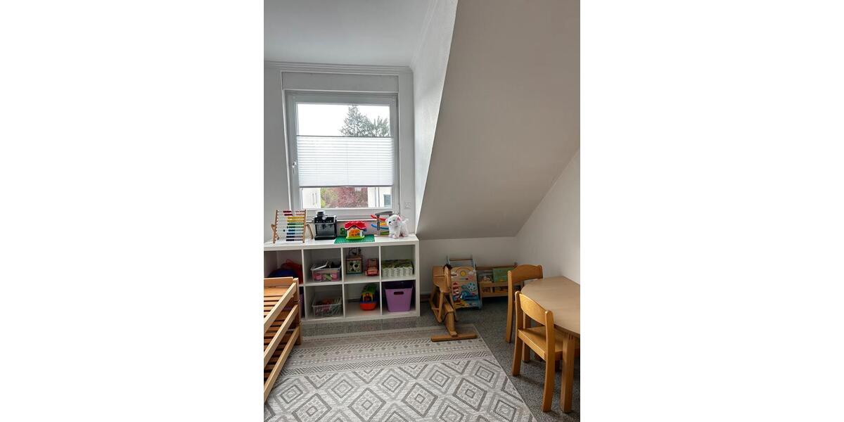 Etagenwohnung Troisdorf Altenrath - 4 Zimmer, 100 m&sup2;, 1.100&euro; | Angebot:26032942