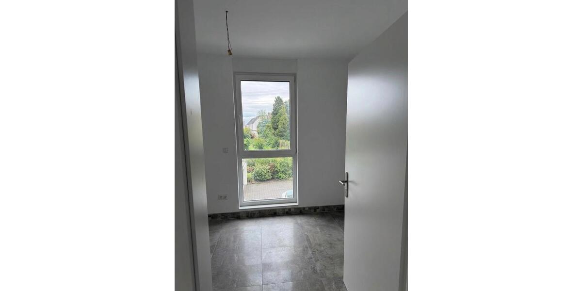 Erdgeschoßwohnung Köln Kalk - 4 Zimmer, 96 m&sup2;, 1.536&euro; | Angebot:26476682