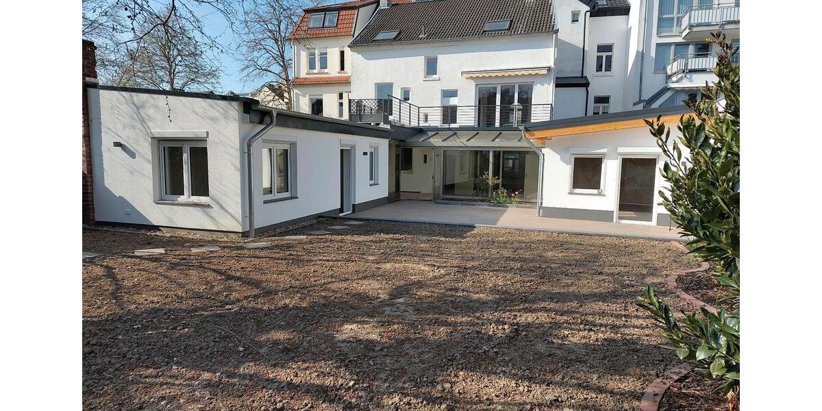 Villa Bonn Beuel-Mitte - 10 Zimmer, 350 m&sup2;, 5.350&euro; | Angebot:25967731