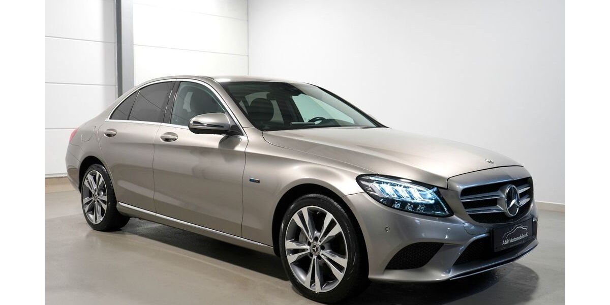 Mercedes-Benz C 300 27.371 km 33.980 &euro; Hürth bei Köln 50354