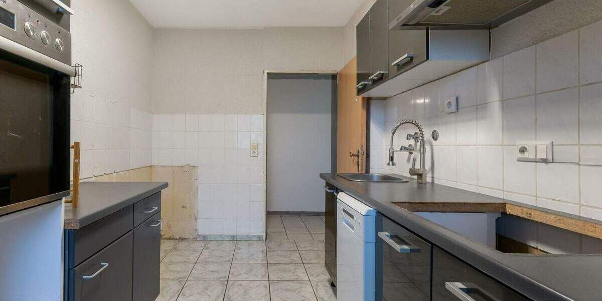 Etagenwohnung Bergheim Ahe - 4 Zimmer, 90 m&sup2;, 110.000&euro; | Angebot:25738406