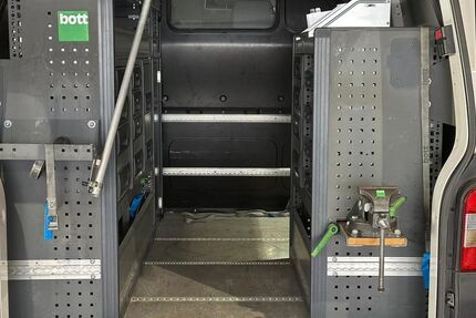 VW T5 Transporter 208.332 km 13.950 &euro; Bonn 53177