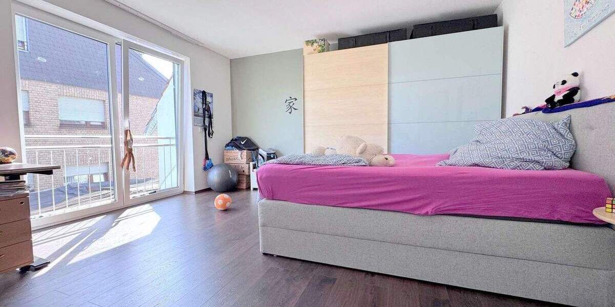 Doppelhaushälfte Bonn Geislar - 5 Zimmer, 165 m&sup2;, 599.000&euro; | Angebot:25678033