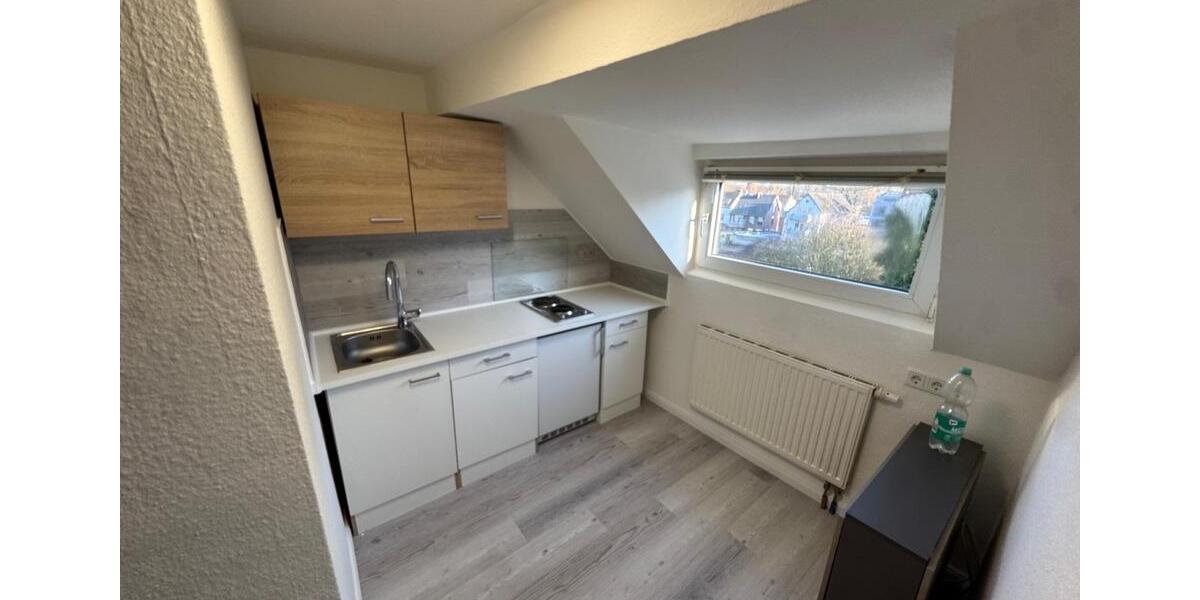 Dachgeschoßwohnung Köln Lindenthal - 1 Zimmer, 27 m&sup2;, 800&euro; | Angebot:25272061