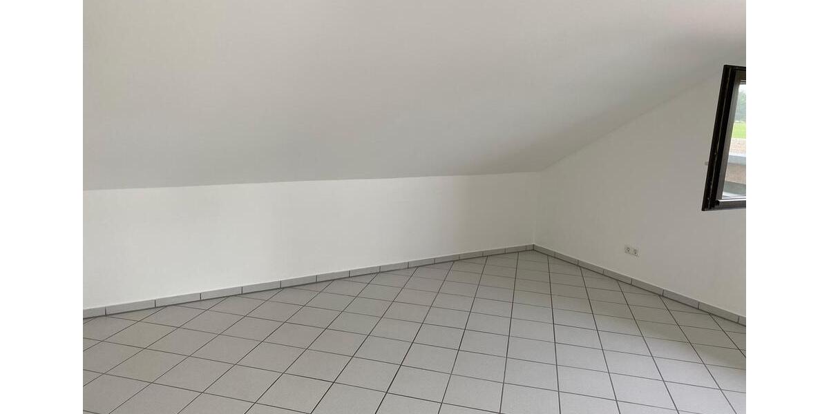 Dachgeschoßwohnung Pulheim - 3 Zimmer, 73 m&sup2;, 1.200&euro; | Angebot:24896200