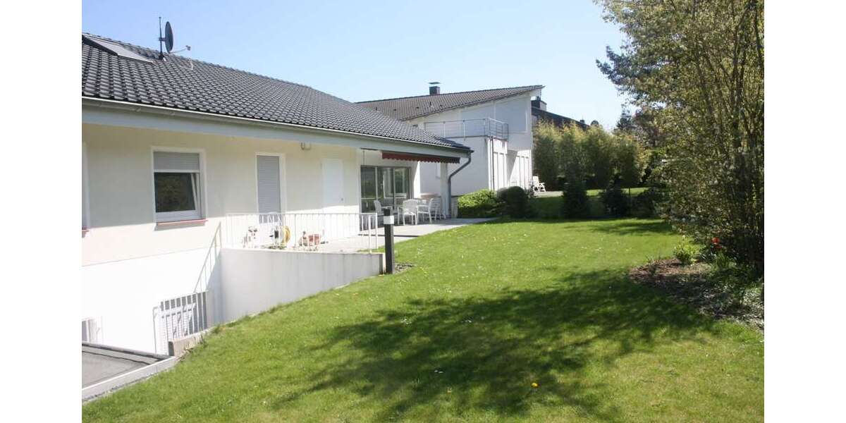 Etagenwohnung Bonn Bad Godesberg - 6 Zimmer, 200 m&sup2;, 2.100&euro; | Angebot:25474673