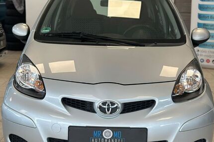 Toyota Aygo (X) 22.108 km 5.999 &euro; Hürth 50354