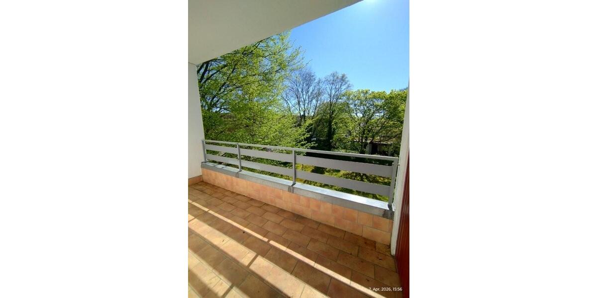 Bezugsfreie 6-Zimmer Wohnung mit Balkon und Gartenmitbenutzung, ruhige und grüne Wohnlage, kleine Eigentümergemeinschaft - Etagenwohnung Köln Porz | Angebot:26084661